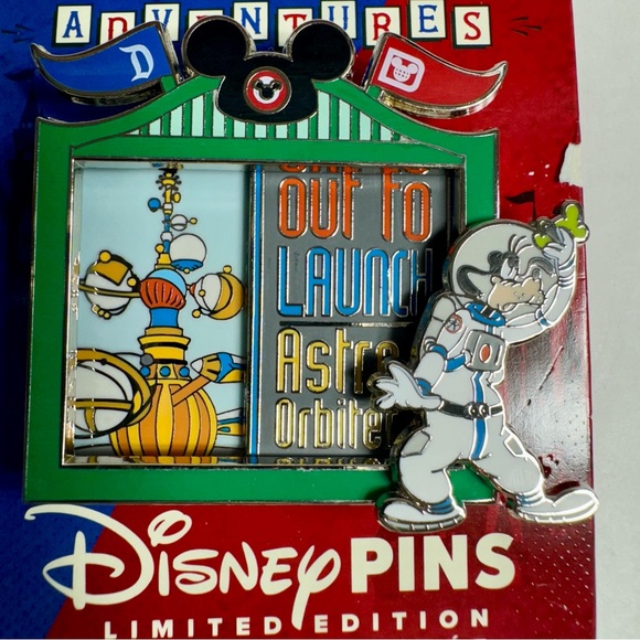 NWT. 2024 Disney Parks Bicoastal Adventures Astro Orbiter Goofy Pin LE 4000. - Picture 3 of 8